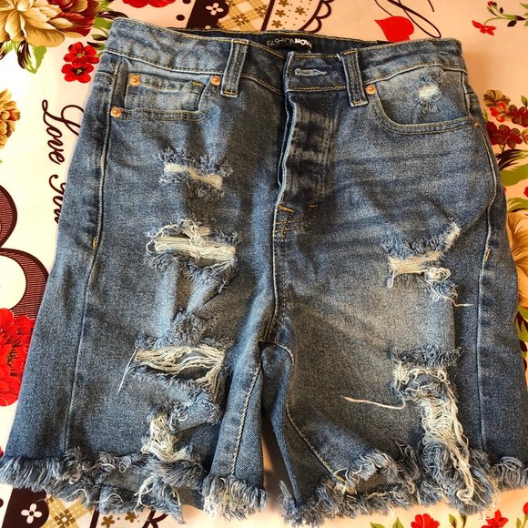 Fashion Nova Bermuda Shorts - Picture 1 of 3